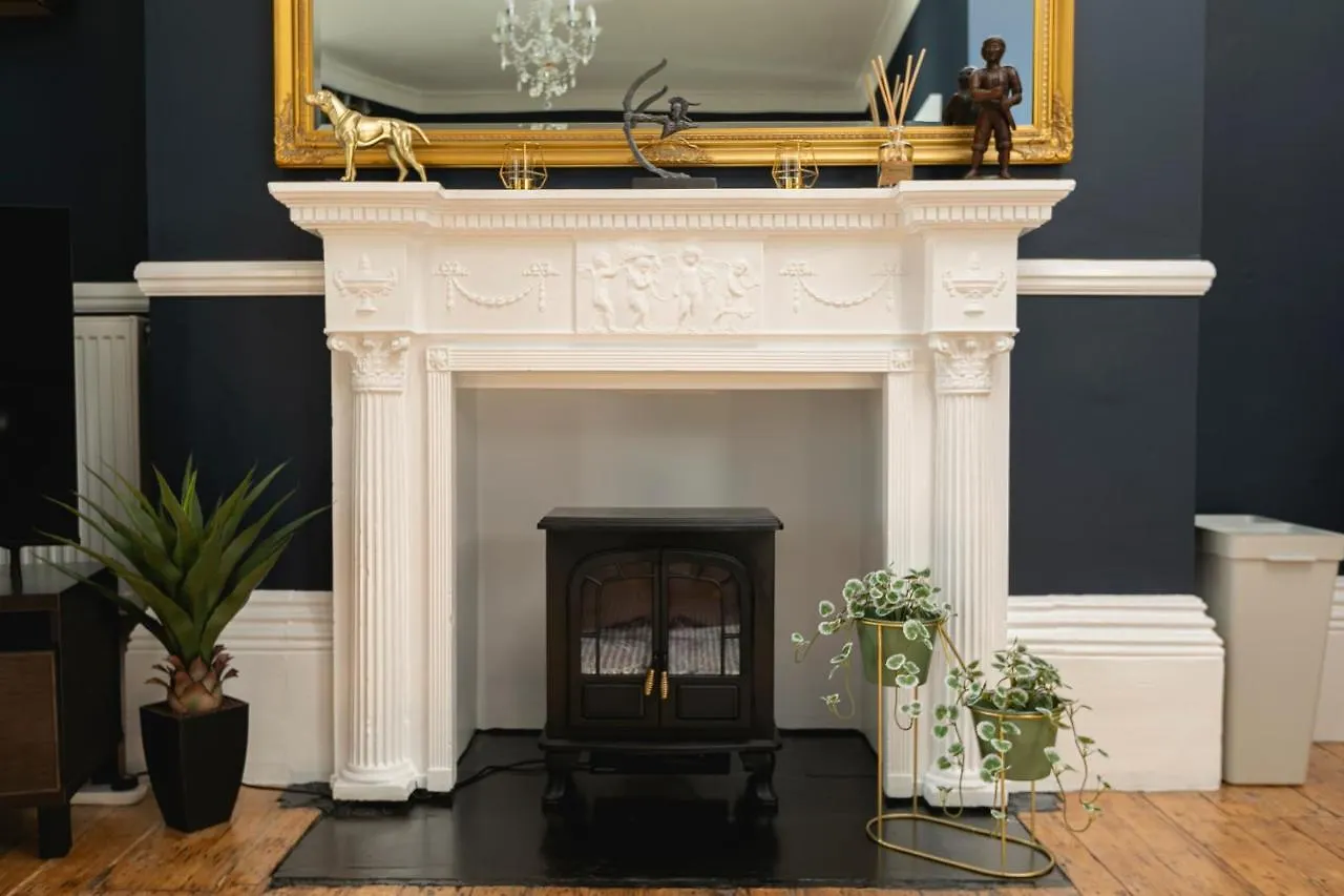 Marine Parade Sea View 2-Bedroom Apartment Hove